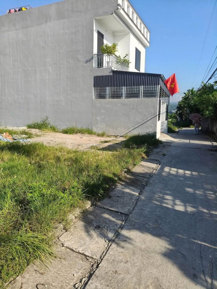 Đất nền Phương Đông Quảng Yên 86m² giá chỉ 800 triệu - Đường ô tô thông thoáng!