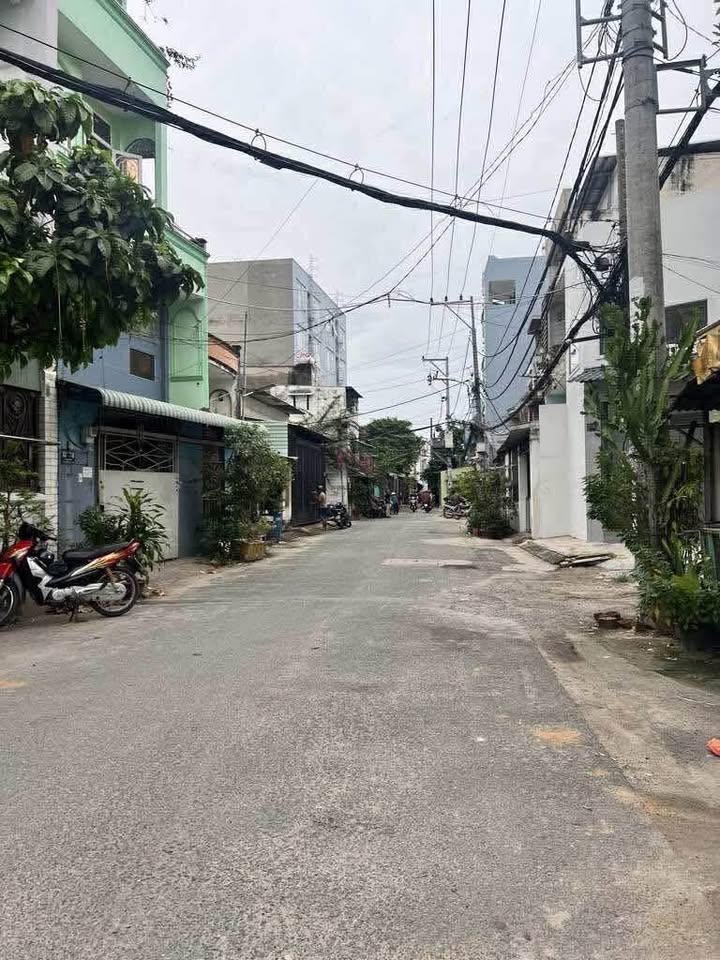 Căn hộ dịch vụ 4 tầng quận Bình Tân 95m² giá 8 tỷ - Đầu tư sinh lời cao!