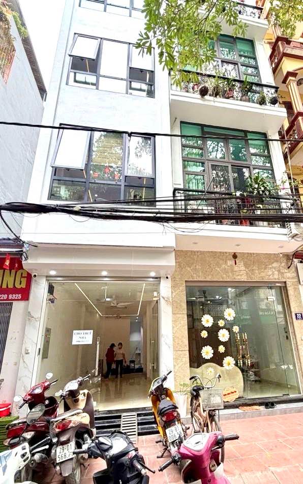 Nhà phân lô Phùng Chí Kiên 65m² giá 30 tỷ - Kinh doanh và văn phòng đỉnh cao!