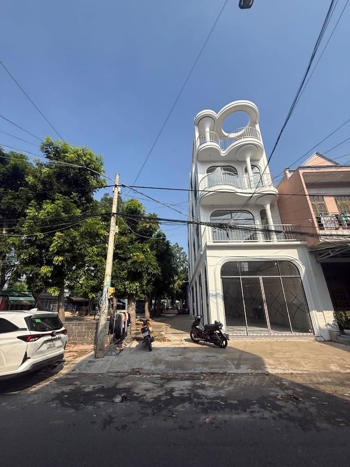 FrontHouse Dĩ An 120m² giá 14 tỷ - Đầu tư sinh lời ngay tại chợ Việt Lập!