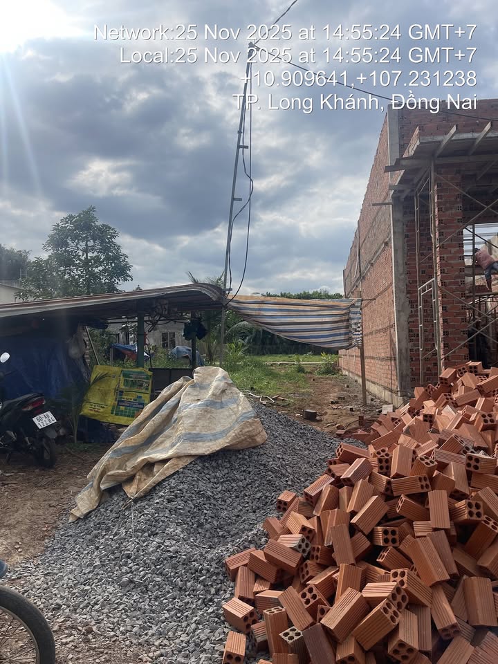 Đất ở Khu Phố Cẩm Tân, Long Khánh 140m² giá 1.3 tỷ - Hướng Đông, dân cư đông đúc!