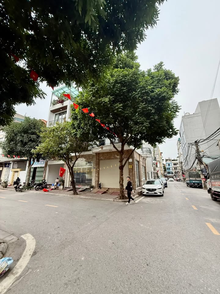 Nhà Phố Phân Lô Quân Đội 918 Phúc Đồng 70m² giá 20 tỷ - Lô góc hai mặt tiền kinh doanh sầm uất!