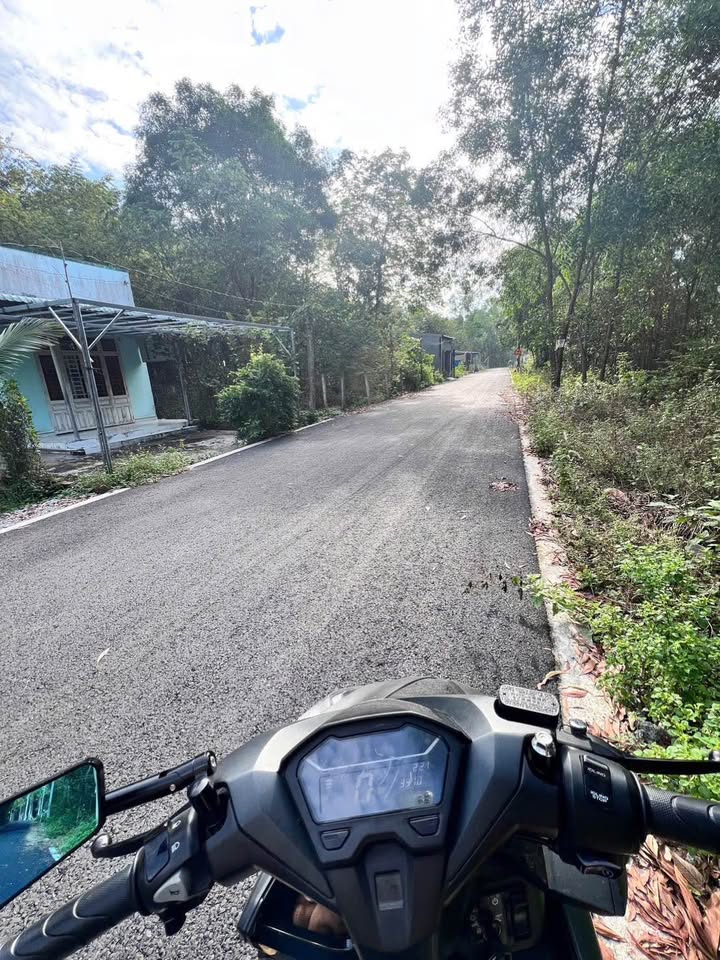 Đất nền Phú An Bến Cát 200m² giá 1.65 tỷ - Mặt tiền đường nhựa tiện lợi!