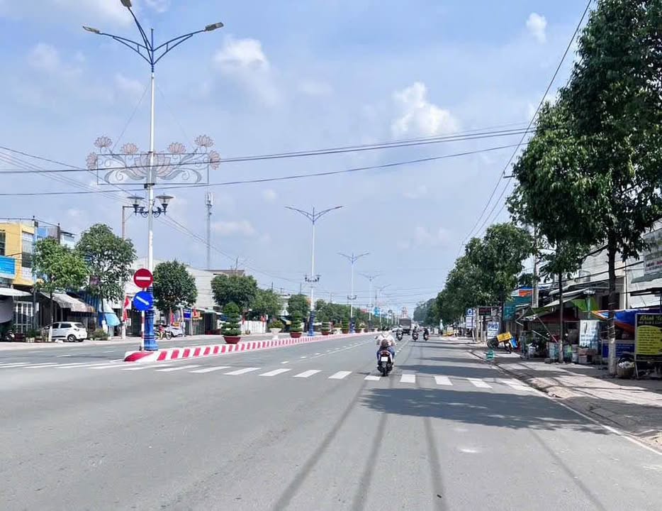 Đất lô góc 2 mặt tiền Trần Phú, Hòa Thành, Tây Ninh - 327m² - Pháp lý rõ ràng, giá chỉ 9.975 tỷ!
