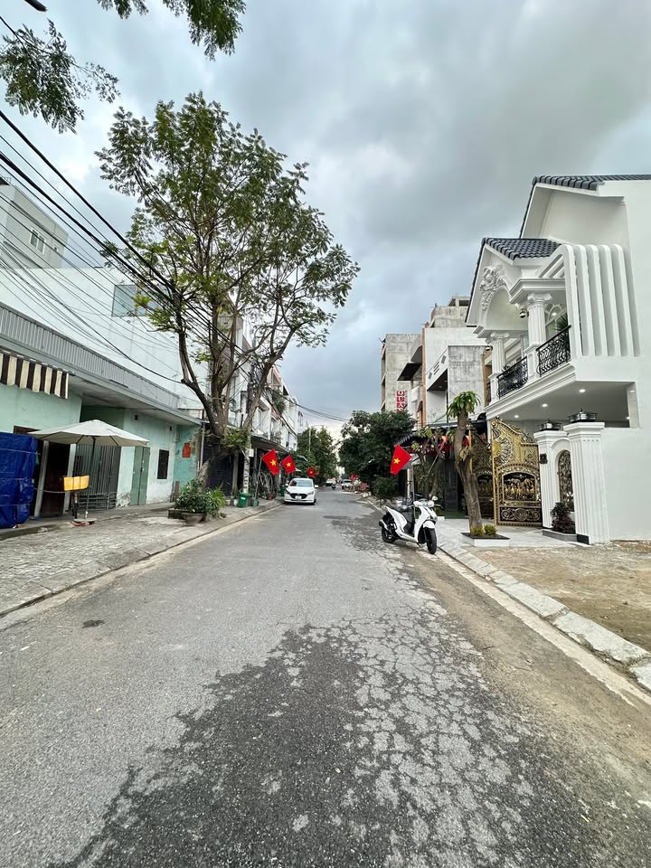 Biệt thự phố Đặng Huy Tá Thanh Khê 170m² giá chỉ 7 tỷ - Vị trí đẹp gần biển!