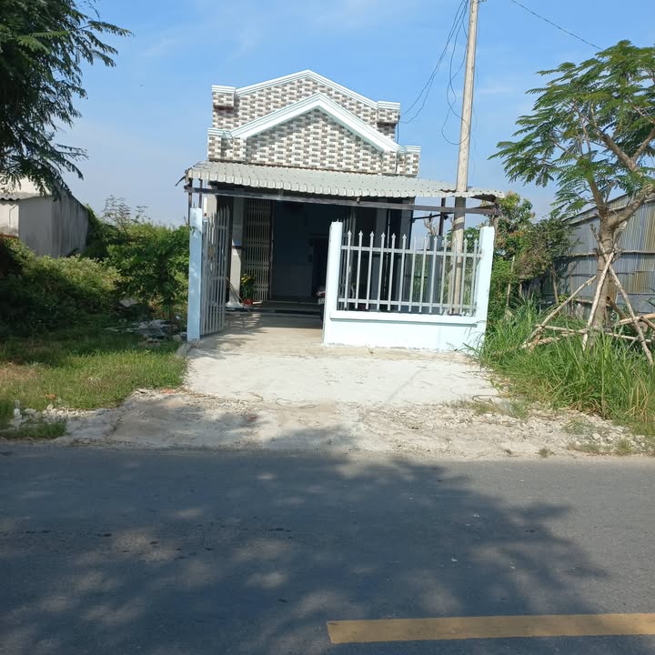 Nhà mặt tiền đường D12, phường 2, Duyên Hải, 132.5m² - Giá chỉ 850 triệu!