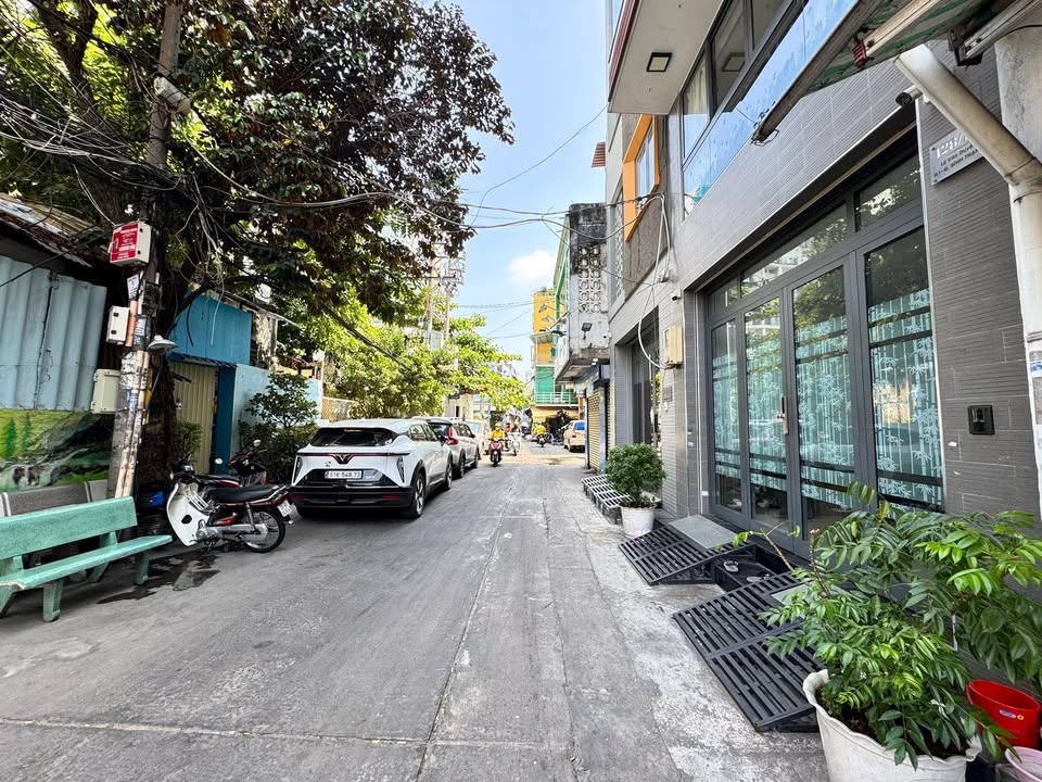 Nhà cấp 4 hẻm xe hơi Lê Văn Duyệt, Bình Thạnh 61m² giá 10.8 tỷ - Cơ hội đầu tư sinh lời!