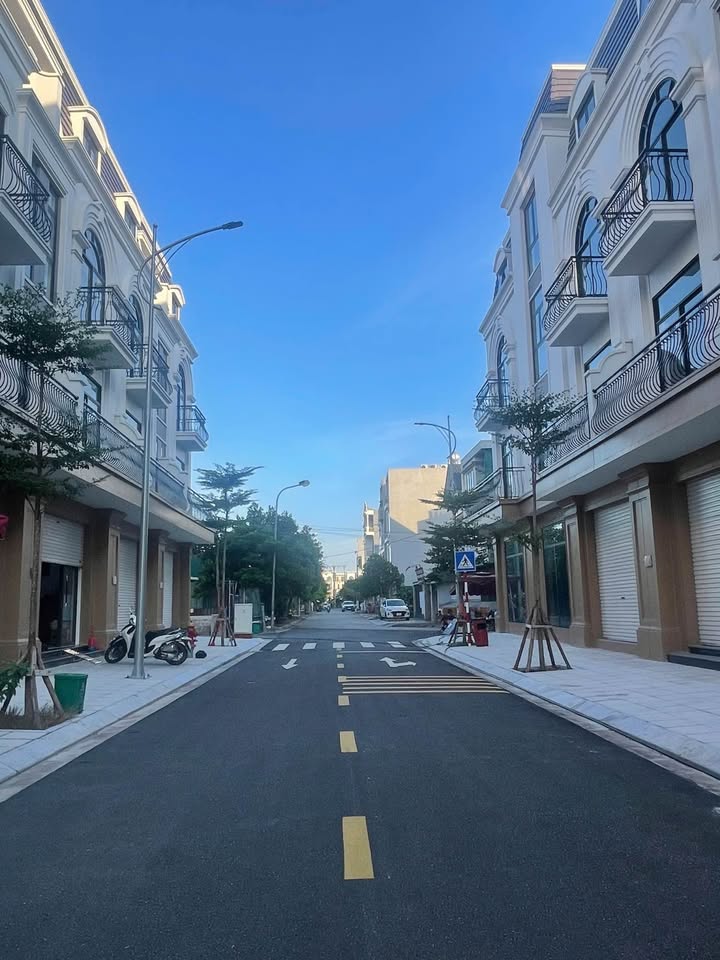 Townhouse khu Đô Thị Star Central Đồng Hòa 68m² giá 4.95 tỷ - Đầu tư sinh lời lý tưởng!