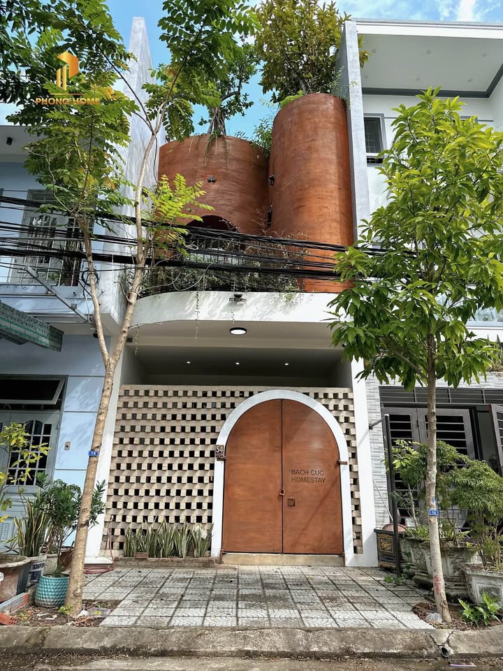 Nhà Homestay 3 tầng mặt tiền Chúc Động, Đà Nẵng 81m² giá 7 tỷ - View công viên thoáng đãng!