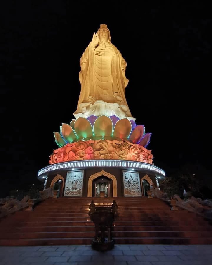 Đất nền KDL xã đảo Bàn Thạch, Núi Thành 260m² giá chỉ 800 triệu - Đường ô tô vi vu!