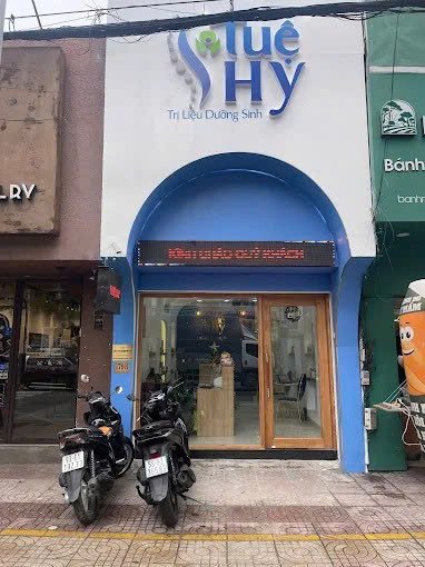 Nhà mặt tiền Cách Mạng Tháng 8, Quận 3, 100m² giá 30 tỷ - Cơ hội tuyệt vời đầu tư!