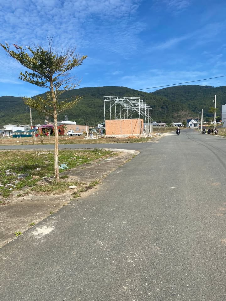 Đất nền Thạnh Mỹ Đơn Dương 200m² giá 2.35 tỷ - Lô góc 2 mặt tiền đường nhựa