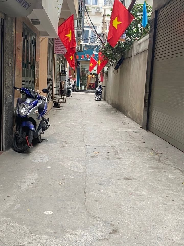 Nhà phố Tôn Đức Thắng Đống Đa 55m² giá 14 tỷ - Ô tô đỗ cửa, sổ đỏ chính chủ!