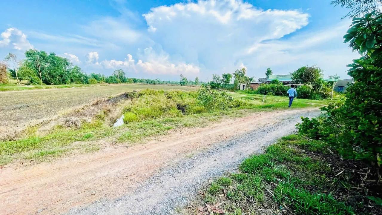 Đất thổ cư Hòa Khánh Tây, Đức Hòa 150m² giá 490 triệu - Sổ hồng riêng, hướng đầu tư tốt!