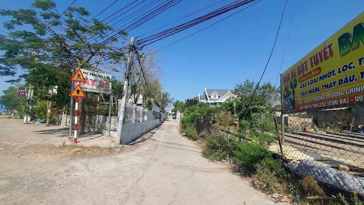 Lô đất thổ cư 100m² ngay mặt tiền đường Trường Chinh - Giá chỉ 1.7 tỷ thương lượng!