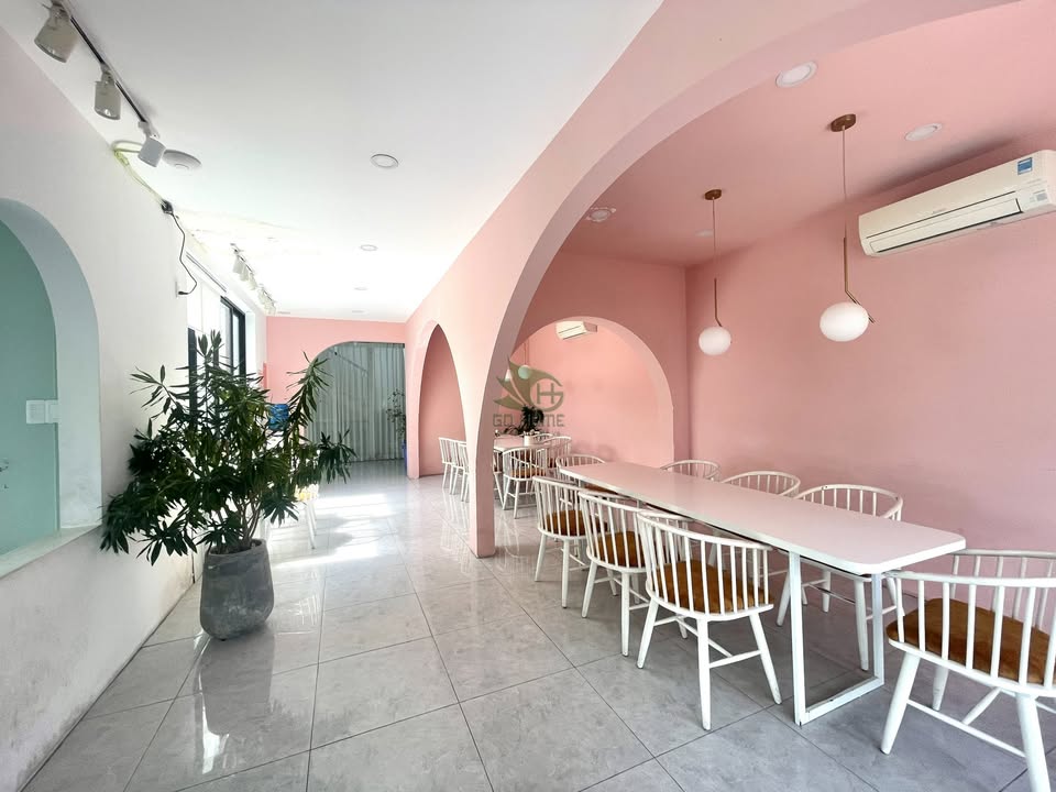 Quán cafe lô góc Phước Hoà 204m² giá 60 triệu/tháng - Vị trí đắc địa, sẵn sàng kinh doanh!