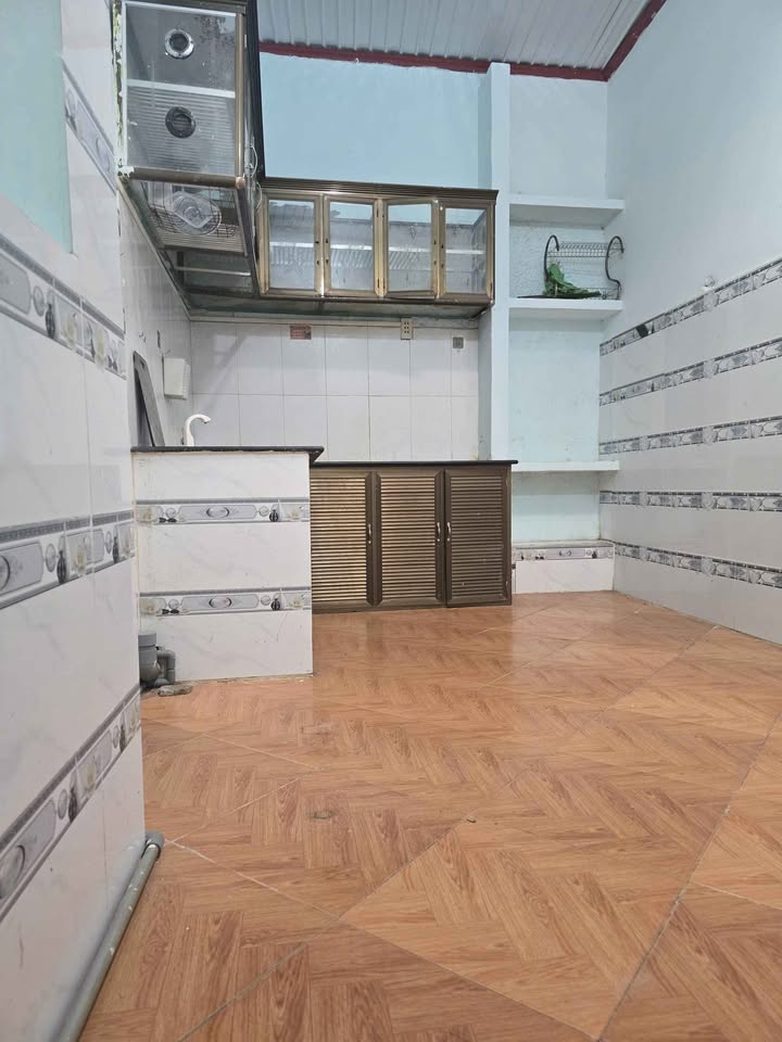 Nhà cho thuê tại 43A Lương Thế Vinh, 1 phòng ngủ, giá chỉ 2.3 triệu/tháng - Không gian thoáng đãng!