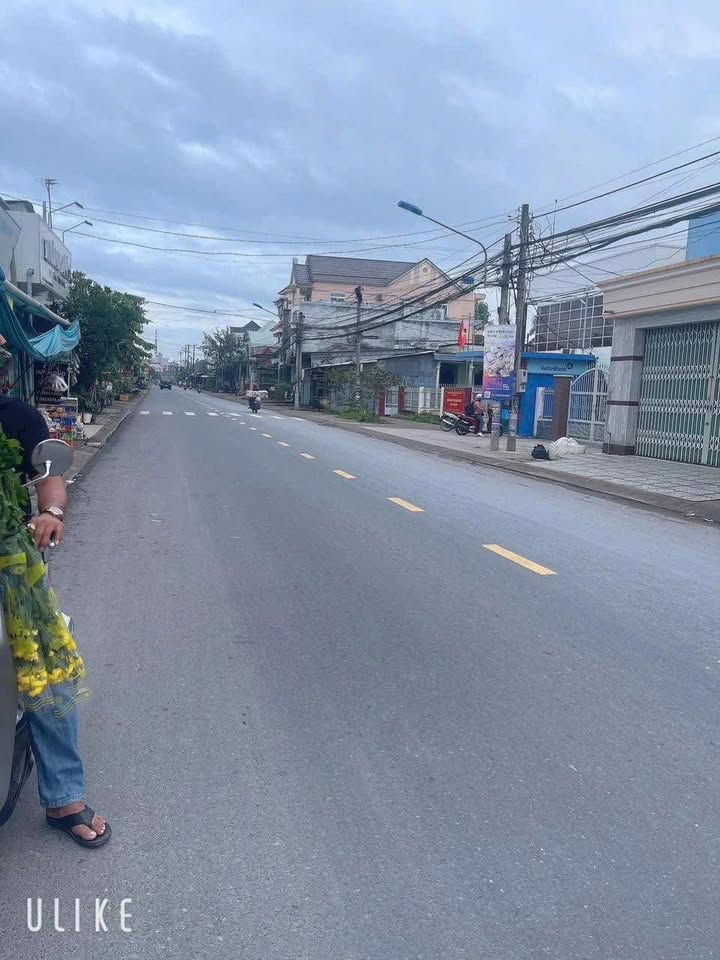 Đất nền Mỏ Cày Nam 1800m² giá 5.5 tỷ - Đầu tư sinh lời ngay!