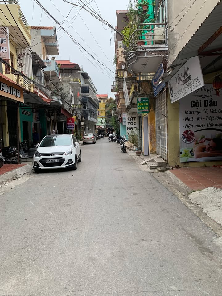 Nhà cấp 4 lô góc 65m² giá 5 tỷ - Vị trí đắc địa phố cổ Chợ Thương