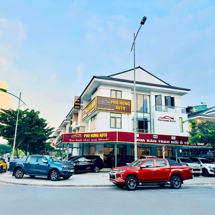 Biệt thự đơn lập góc Dương Nội 234m² giá 50 tỷ - Kinh doanh sầm uất!