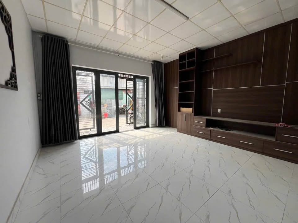 Nhà cấp 4 Đường Vạn Thành, P5 Đà Lạt 75m² giá 1.75 tỷ - Gần chợ và trường học!