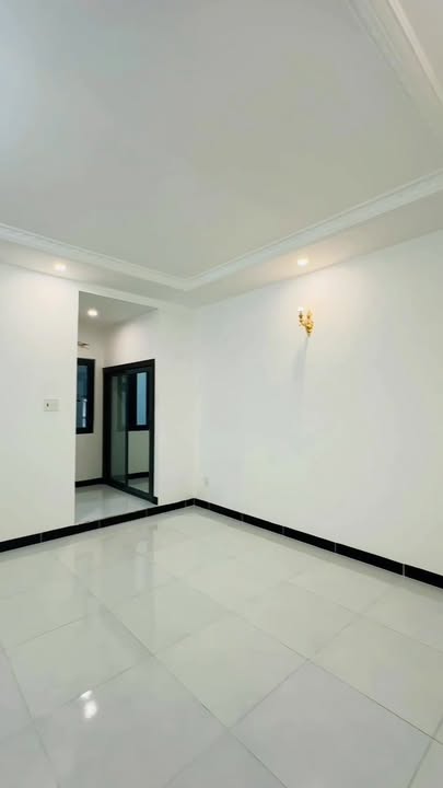 Nhà 5 tầng Hương Lộ 2, Bình Tân, 70m² giá 7 tỷ - Đẹp ở ngay, tiện ích đầy đủ!