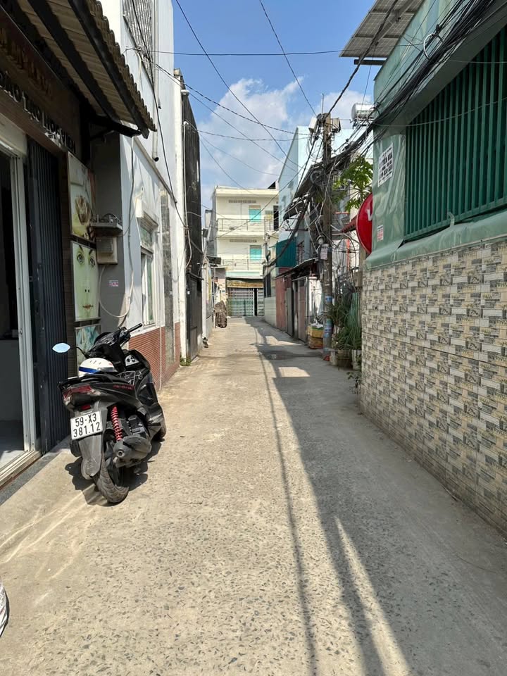 Nhà phố Thủ Đức 46.84m² giá 5.5 tỷ - Vào ở ngay, hẻm xe hơi thông!