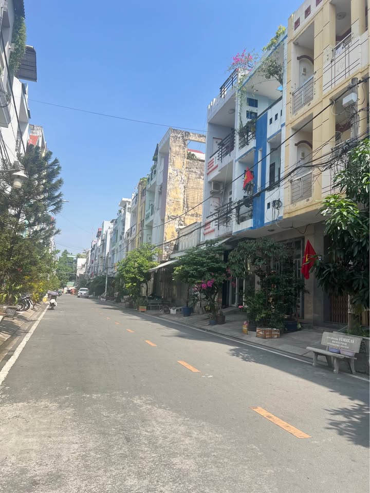 Nhà mặt tiền khu VIP Bình Phú, Q6 48m² giá 8 tỷ - An ninh, dân trí cao