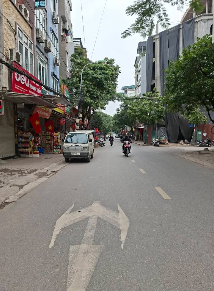 Nhà Phú Diễn 55m² giá thỏa thuận - Mặt đường ô tô kinh doanh sầm uất!