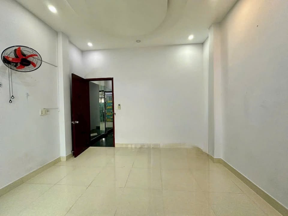Nhà 2 tầng Nguyễn Văn Đậu, Bình Thạnh 30m² giá 4 tỷ - Sổ hồng hoàn công