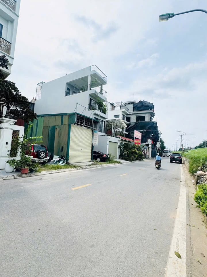 Bán lô đất mặt phố Ngọc Thụy Long Biên 80m² giá 29 tỷ - Địa điểm vàng cho kinh doanh!