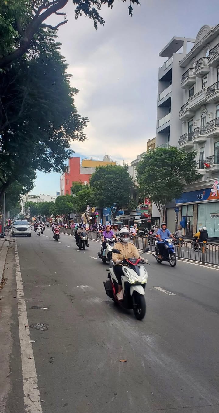 Nhà mặt tiền kinh doanh Nguyễn Văn Luông 92,7m² giá 22 tỷ - Căn góc hiếm có đầu tư sinh lời!