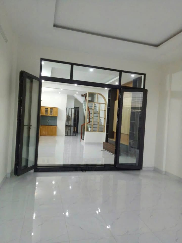 Nhà mặt tiền Đào Duy Từ, Kon Tum 124.35m² giá 2.8 tỷ - Nhà mới xây đẹp, vào ở ngay!