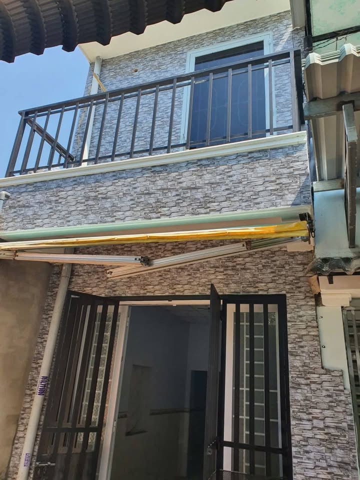 Nhà 1 lầu 1 trệt tại Bình Nhâm, 27m² giá 720 triệu - Đường ô tô vào tận nhà!