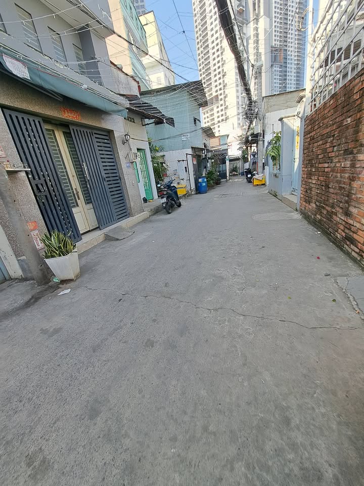 Nhà 2 tầng hẻm 1 trục Huỳnh Tấn Phát, Q7 30m² giá 3 tỷ - Dọn vào ở ngay!