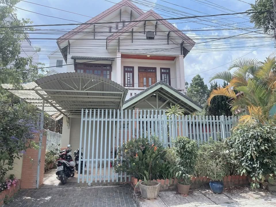 Bán villa Ngô Quyền, P6, Đà Lạt 227.7m² - Không gian lý tưởng cho nghỉ dưỡng!