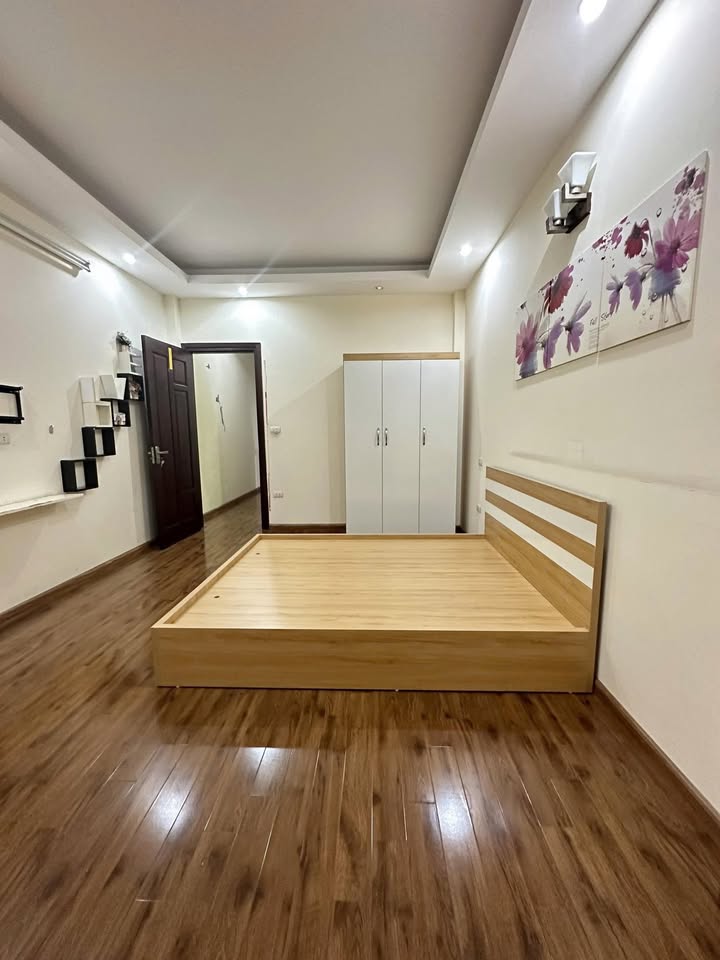 Cho thuê phòng Bồ Đề 30m² giá 3.2 triệu - Full nội thất, vào ở ngay!