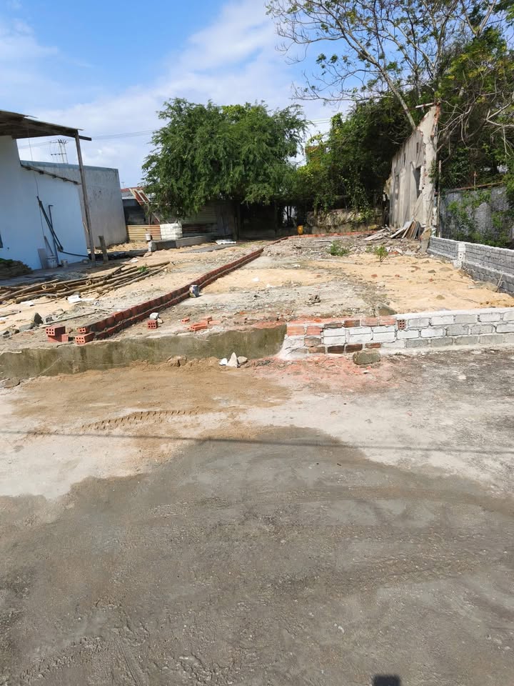 Đất nền Hòa Quý Đà Nẵng 207m² giá thỏa thuận - Sát đường chính, tiện ích đầy đủ!