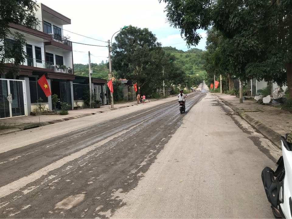 Đất nền Khe Chít 96m² giá 1.25 tỷ - Vị trí đắc địa trung tâm hành chính!