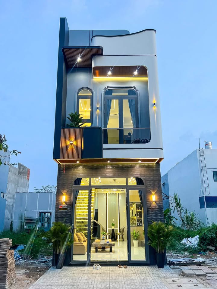 Nhà mới xây 62m² đường C9, Cần Thơ - Gần Bệnh viện Hoàn Mỹ, giá 3.79 tỷ thương lượng!