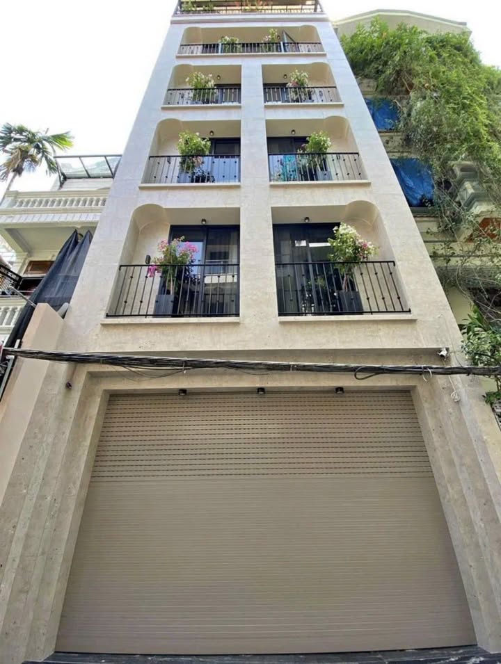 Đất Bạch Mai - Lê Thanh Nghị 65m² giá 11.68 tỷ - Vị trí đắc địa, tiện ích vượt trội!