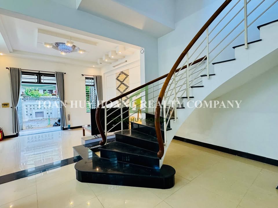 Nhà cho thuê tại Mỹ An, Đà Nẵng - 3PN, vườn riêng, giá 25 triệu/tháng!