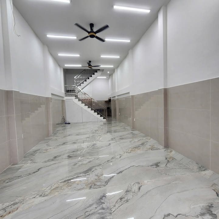 Nhà mặt tiền Hùng Vương Đà Nẵng 4 tầng 30 triệu - Nhà mới 100% cho thuê ngay!