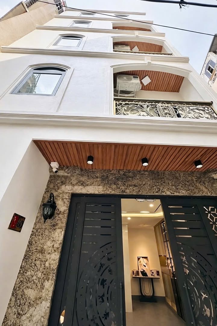 Nhà 7 tầng Thái Hà, Đống Đa, 40m² giá 14.95 tỷ - Nội thất cao cấp, giao dịch ngay!