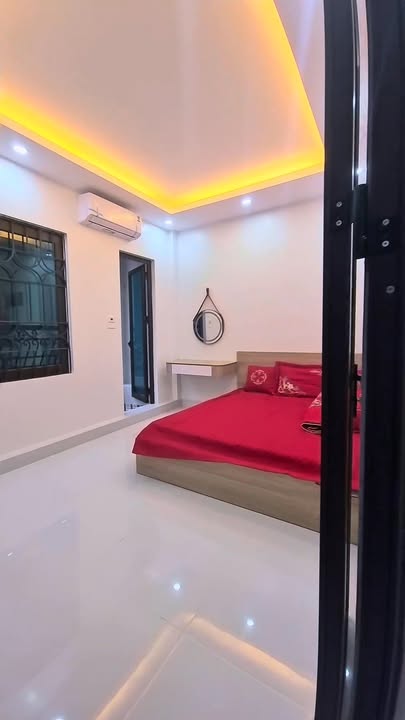 Nhà phố Hoàng Văn Thái 50m² giá 9 tỷ - Lô góc, ô tô tránh, kinh doanh đỉnh cao!