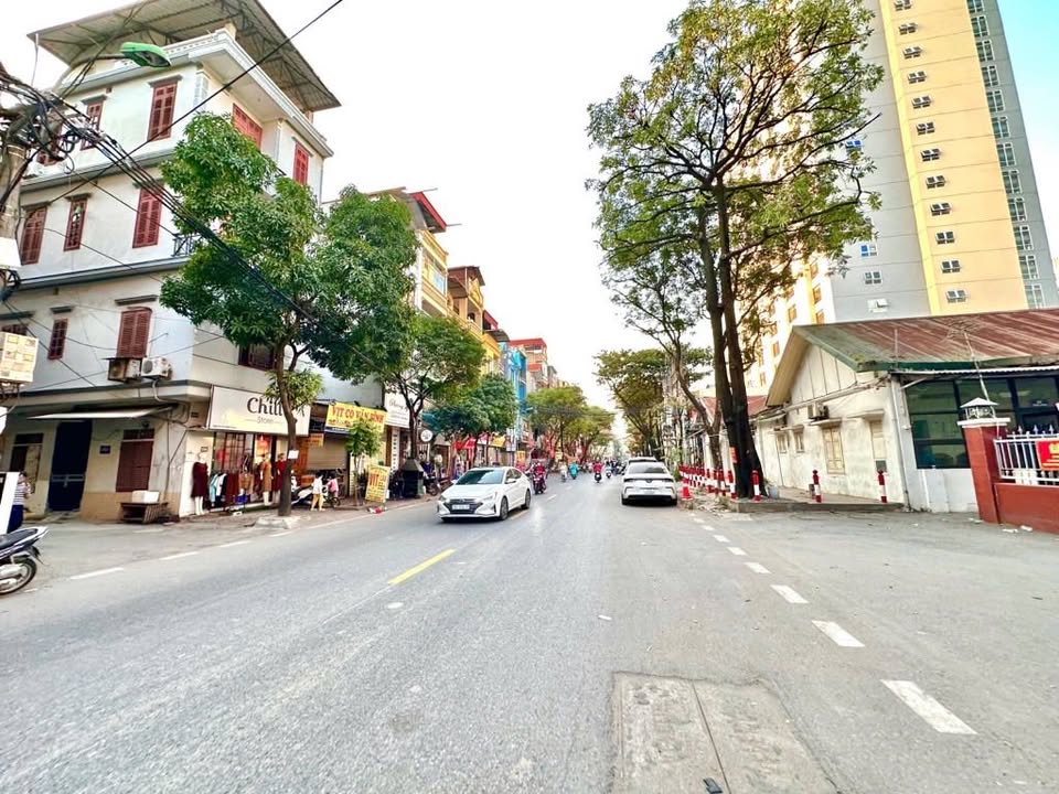 Nhà mặt phố Chiến Thắng, Văn Quán 72m² giá 20 tỷ - Kinh doanh đỉnh cao!