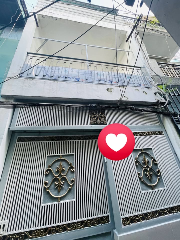 Nhà riêng Lý Thái Tổ Quận 10 42m² giá 5.5 tỷ - Tiện xây mới ngay!