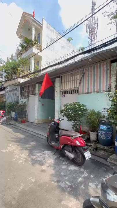 Nhà trọ 12 phòng đường Hà Đặc, Q12, 173m² - Đầu tư sinh lời cao!