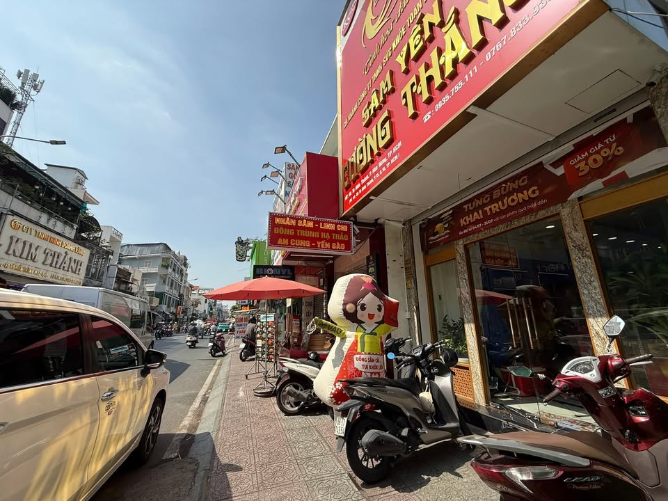 Cho thuê mặt bằng mặt tiền Tô Hiến Thành, Quận 10, 37m² - Vị trí kinh doanh đắc địa!