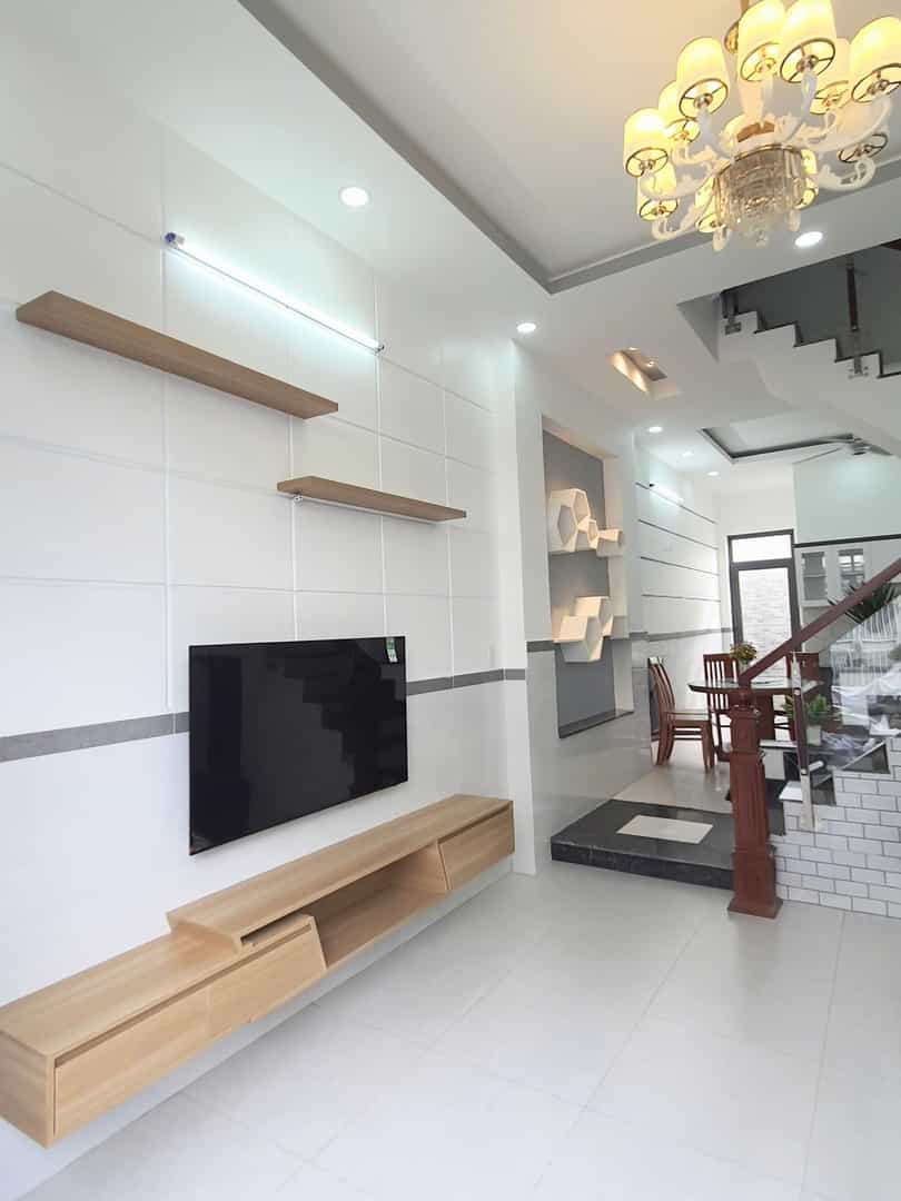 Nhà phố Linh Xuân Thủ Đức 200m² giá 6.5 tỷ - Sẵn sàng vào ở ngay!